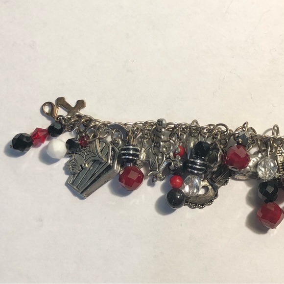 Gothic charm bracelet - Picture 15 of 16
